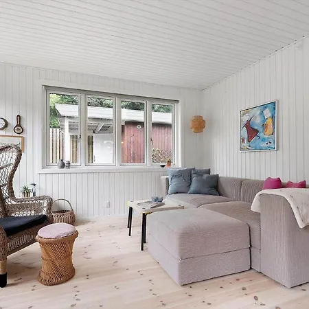 40363-juelsminde-firkanten-1 بيت للعطل *